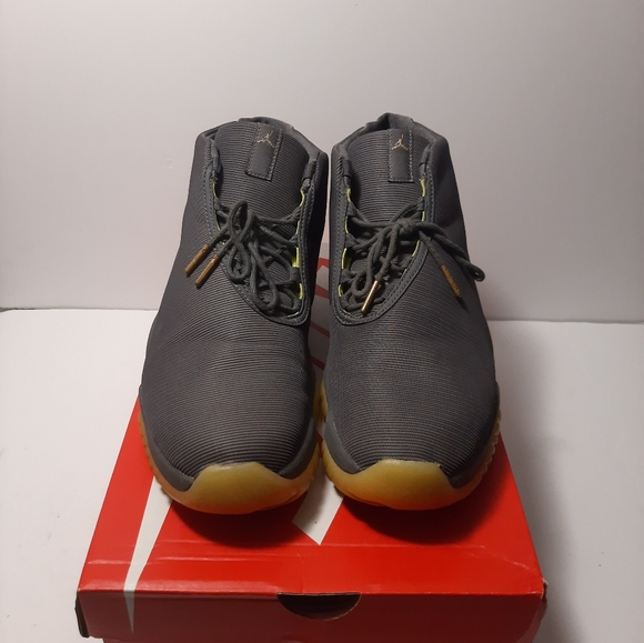 Air Jordan Future 'Dark Grey Volt' - Picture 4 of 12